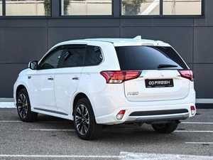 Внедорожник Mitsubishi Outlander 2015 года, 2120000 рублей, Кирилловка
