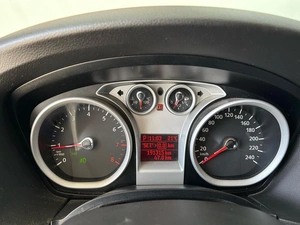Хэтчбек Ford Focus 2011 года, 650000 рублей, Брянск