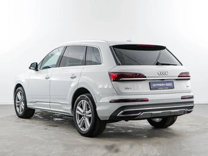 Внедорожник Audi Q7 2020 года, 6363444 рублей, Москва
