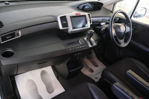 Минивэн Honda Freed 2015 года, 1629000 рублей, Омск