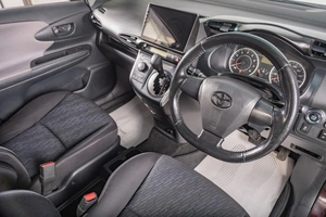 Минивэн Toyota Wish 2010 года, 1259000 рублей, Томск