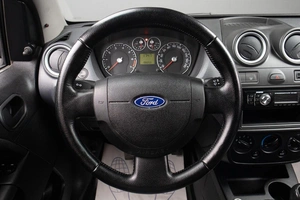 Хетчбэк Ford Fiesta 2008 года, 269000 рублей, Оренбург