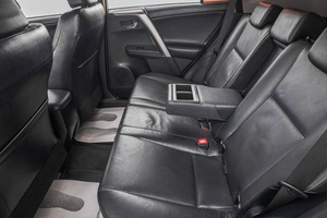 Внедорожник Toyota RAV4 2015 года, 2399000 рублей, Барнаул