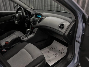 Седан Chevrolet Cruze 2012 года, 740000 рублей, Красноярск