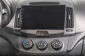Седан Hyundai Elantra 2008 года, 809000 рублей, Томск