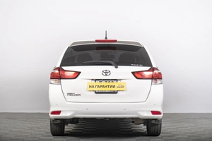 Универсал Toyota Corolla Fielder 2018 года, 1429000 рублей, Томск