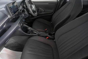 Хетчбэк Toyota Yaris 2021 года, 1439000 рублей, Кемерово