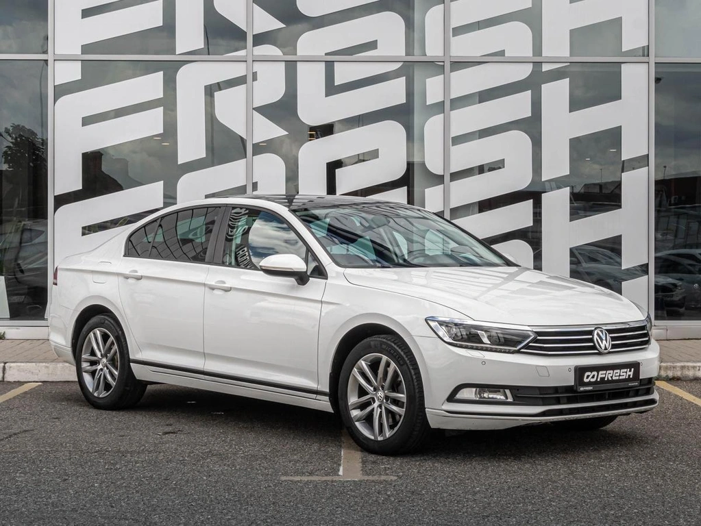 Седан Volkswagen Passat 2016 года, 1885000 рублей, Краснодар