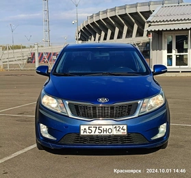 Седан Kia Rio 2013 года, 850000 рублей, Красноярск
