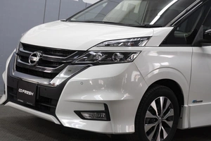 Минивэн Nissan Serena 2018 года, 1970000 рублей, Омск