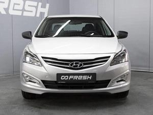 Седан Hyundai Solaris 2015 года, 695000 рублей, Омск