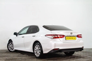 Седан Toyota Camry 2019 года, 3099000 рублей, Сургут