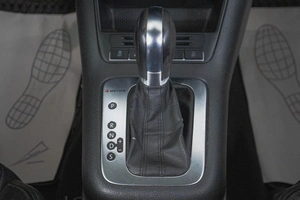 Внедорожник Volkswagen Tiguan 2010 года, 1099000 рублей, Кемерово