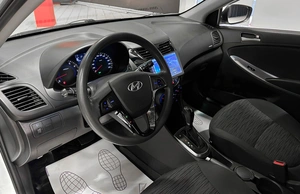 Хетчбэк Hyundai Solaris 2015 года, 1157000 рублей, Красноярск