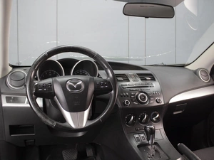 Хетчбэк Mazda 3 2013 года, 1050000 рублей, Омск