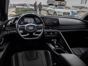 Седан Hyundai Elantra 2023 года, 2335000 рублей, Краснодар