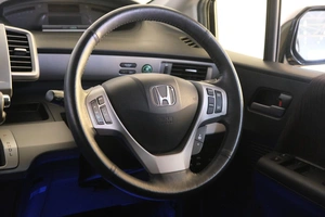 Минивэн Honda Freed 2015 года, 1499000 рублей, Омск