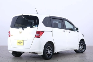 Минивэн Honda Freed 2010 года, 1159000 рублей, Омск