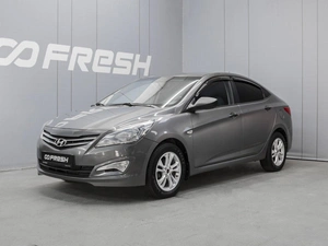 Седан Hyundai Solaris 2014 года, 830000 рублей, Омск