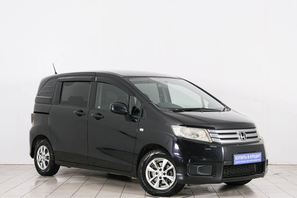 Минивэн Honda Freed 2011 года, 989000 рублей, Красноярск