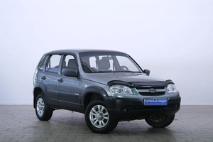 Внедорожник Chevrolet Niva 2014 года, 499000 рублей, Омск