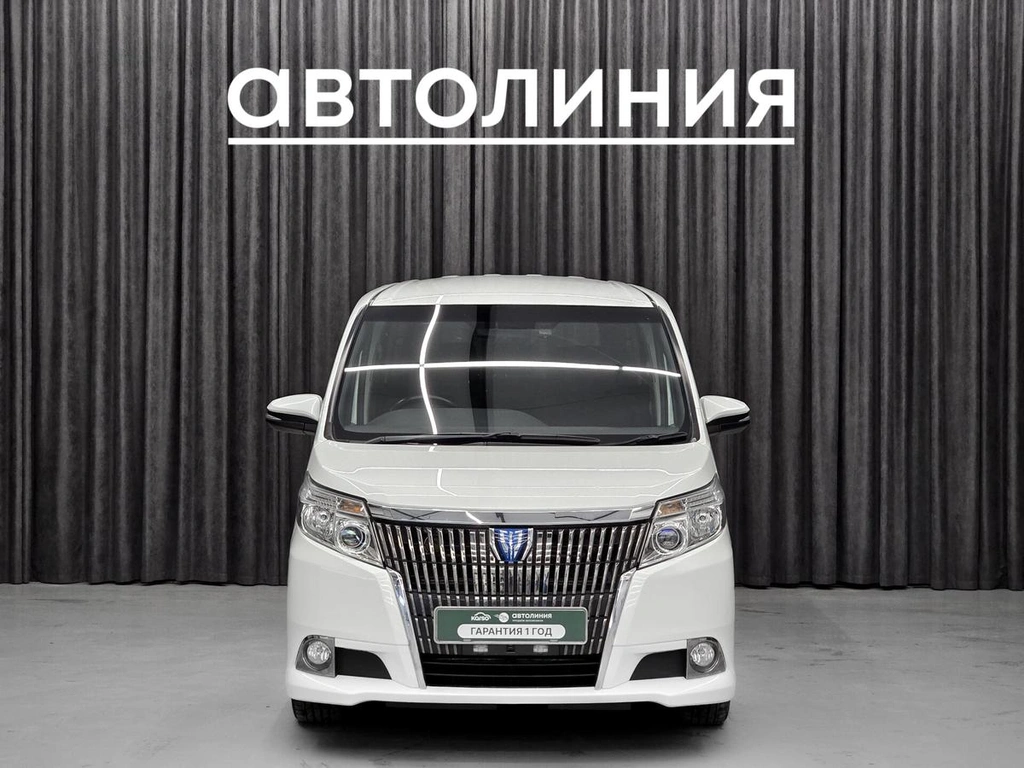 Минивэн Toyota Esquire 2015 года, 1849000 рублей, Красноярск