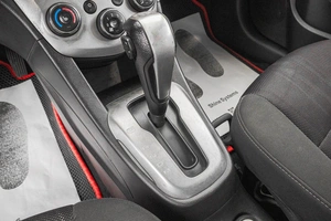 Седан Chevrolet Aveo 2012 года, 549000 рублей, Барнаул