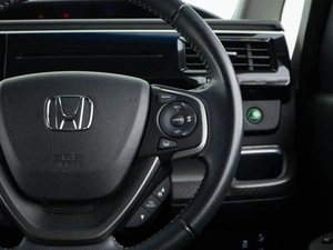 Минивэн Honda Stepwgn Spada 2021 года, 3137900 рублей, Москва