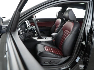 Седан Kia Optima 2019 года, 2221444 рублей, Москва