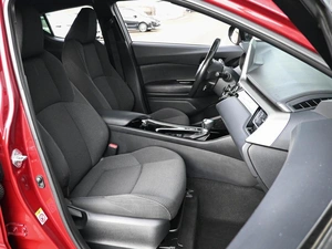 Внедорожник Toyota C-HR 2019 года, 2329000 рублей, Кирилловка