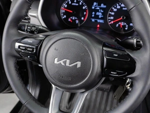 Седан Kia Rio 2021 года, 1579000 рублей, Тюмень