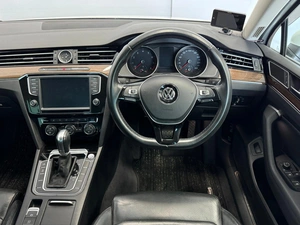 Седан Volkswagen Passat 2015 года, 1648000 рублей, Красноярск