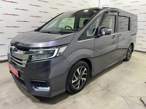 Минивэн Honda Stepwgn Spada 2021 года, 2300000 рублей, Красноярск