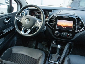 Внедорожник Renault Kaptur 2021 года, 1800000 рублей, Петрозаводск