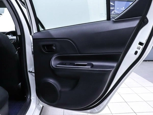 Хетчбэк Toyota Aqua 2018 года, 1250000 рублей, Красноярск