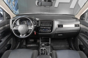 Внедорожник Mitsubishi Outlander 2016 года, 1679000 рублей, Петрозаводск
