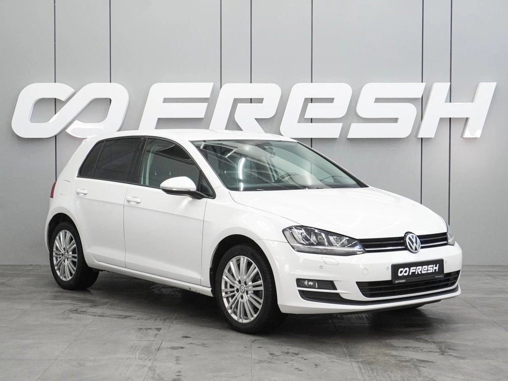 Хетчбэк Volkswagen Golf 2013 года, 1009000 рублей, Воронеж