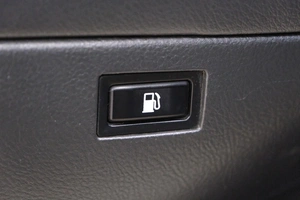 Седан Toyota Avensis 2005 года, 869000 рублей, Омск