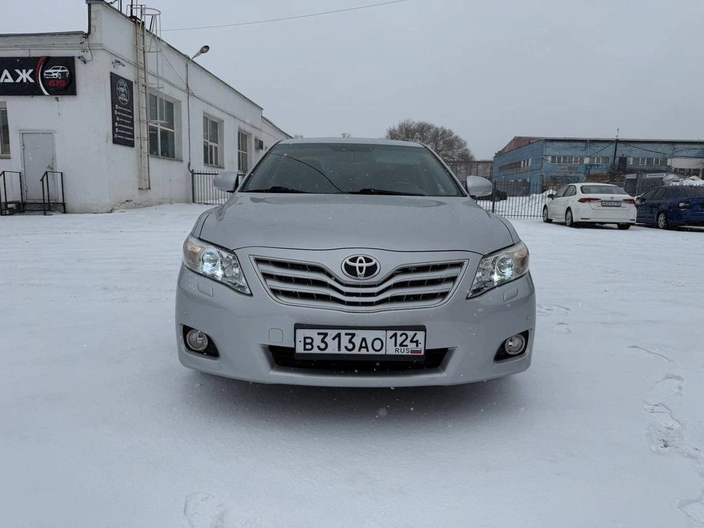 Седан Toyota Camry 2011 года, 1400000 рублей, Красноярск