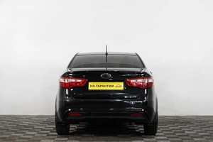 Седан Kia Rio 2013 года, 739000 рублей, Сургут