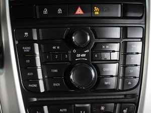 Хетчбэк Opel Astra 2011 года, 829000 рублей, Воронеж