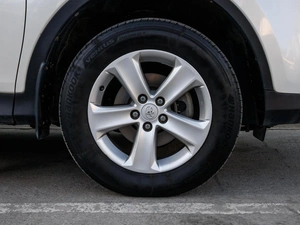 Внедорожник Toyota RAV4 2013 года, 2050000 рублей, Большой Сочи