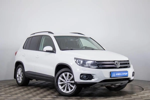 Внедорожник Volkswagen Tiguan 2015 года, 1749000 рублей, Пермь