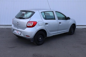 Хэтчбек Renault Sandero 2018 года, 990000 рублей, Брянск