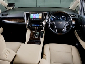 Минивэн Toyota Alphard 2018 года, 4200000 рублей, Тюмень
