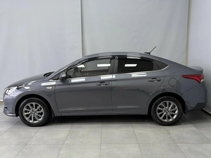 Седан Hyundai Solaris 2021 года, 1750000 рублей, Красноярск