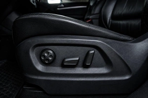 Внедорожник Volkswagen Tiguan 2011 года, 1229000 рублей, Челябинск