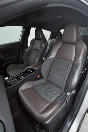 Внедорожник Toyota C-HR 2019 года, 2170000 рублей, Красноярск