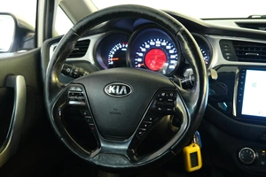 Универсал Kia Ceed 2016 года, 1359000 рублей, Омск