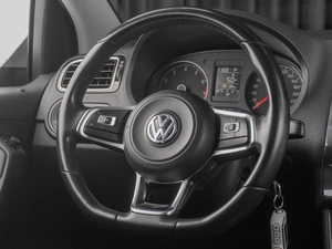 Седан Volkswagen Polo 2019 года, 1399000 рублей, Тюмень